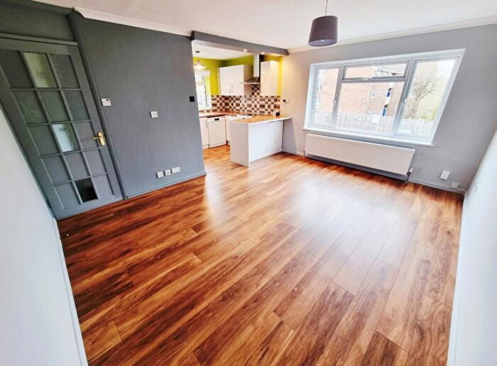 1 Bedroom Flat To Rent In Woburn Close, Stevenage, SG2