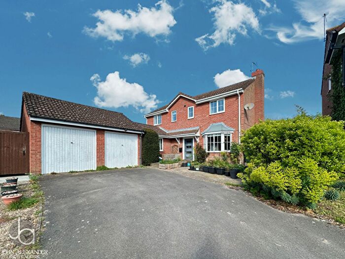 4 Bedroom Detached House For Sale In Scythe Way, Colchester, CO3