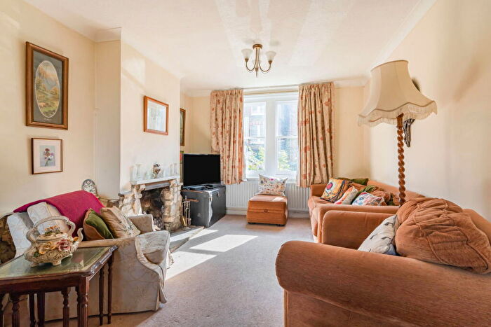 3 Bedroom Semi Detached House For Sale In Addison Road, Guildford, GU1