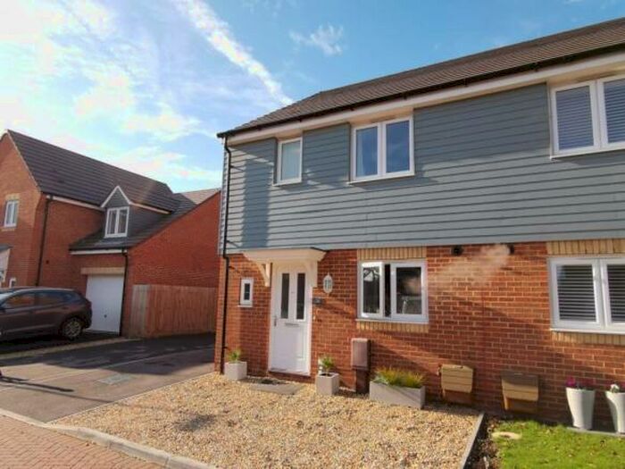 3 Bedroom House To Rent In Herons Way, Hayling Island, PO11
