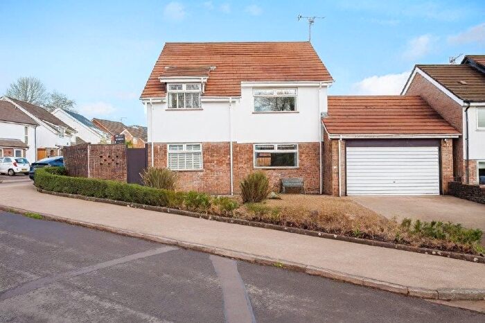 4 Bedroom Detached House For Sale In Chartwell Drive, Lisvane, Cardiff, CF14