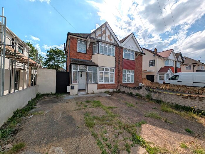 3 Bedroom Semi-detached House For Sale In Warley Avenue, Hayes, Greater London, UB4