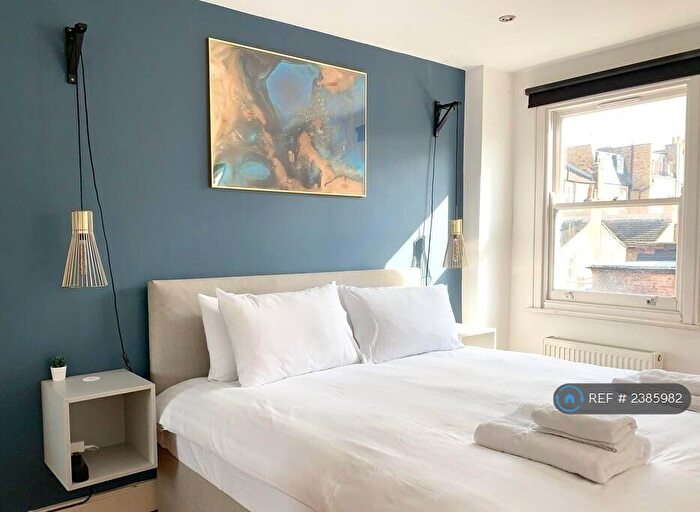 2 Bedroom Flat To Rent In Battersea Rise, London, SW11