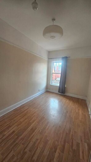 5 Bedroom Terraced House To Rent In Smithdown Road, Liverpool, L15