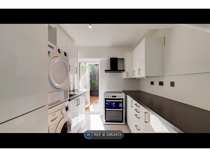 1 Bedroom Maisonette To Rent In King Henry's Drive, Croydon, CR0