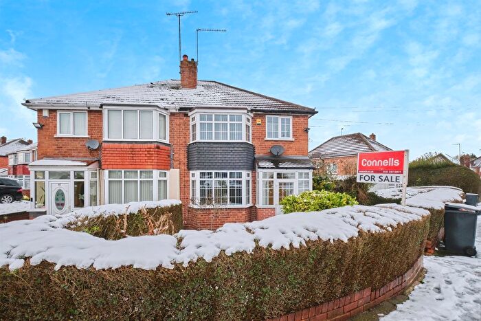 3 Bedroom Semi Detached House For Sale In Hembs Crescent, Birmingham, B43