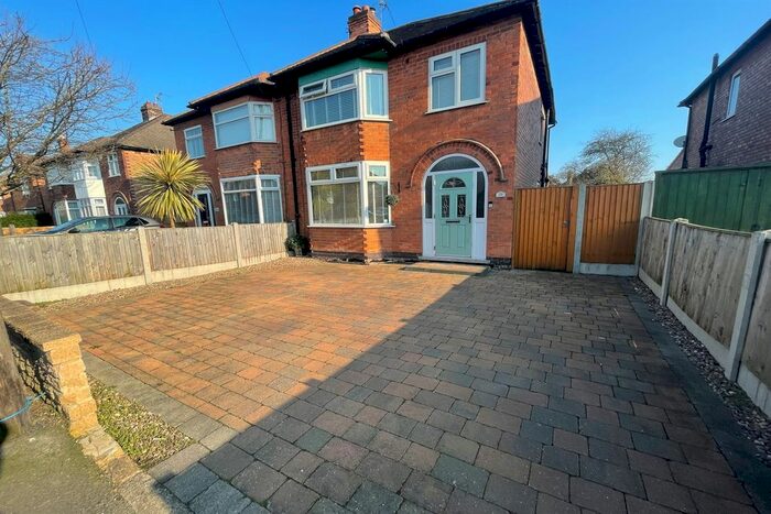 3 Bedroom Semi-Detached House To Rent In Clarence Road, Attenborough, Beeston, Nottingham, NG9