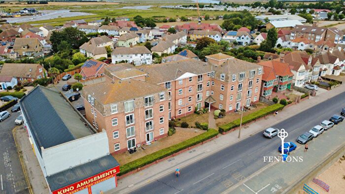 2 Bedroom Flat For Sale In Princes Esplanade, Walton-On-The-Naze, CO14