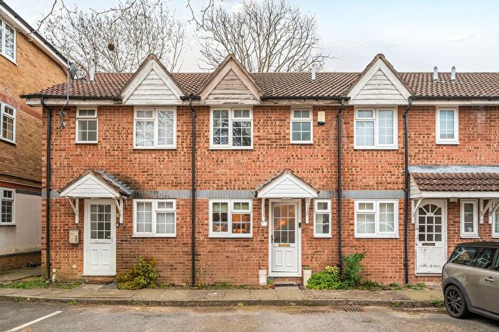 2 Bedroom Terraced House For Sale In Eagle Drive, London, NW9