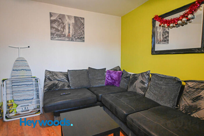 5 Bedroom Terraced House To Rent In Comet Avenue, Newcastle-under-Lyme, Staffordshire, ST5