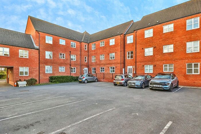 1 Bedroom Flat For Sale In Riddles Court, Watnall, Nottingham, NG16