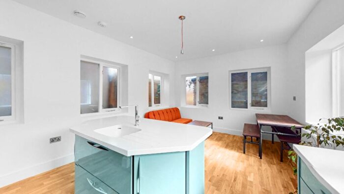 3 Bedroom Flat To Rent In Mora Road, London, NW2