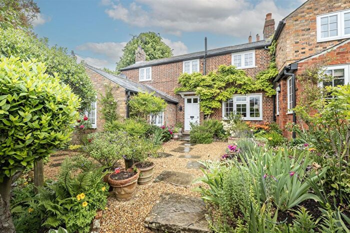 3 Bedroom Property For Sale In Church Lane, Kimpton, Hitchin, SG4