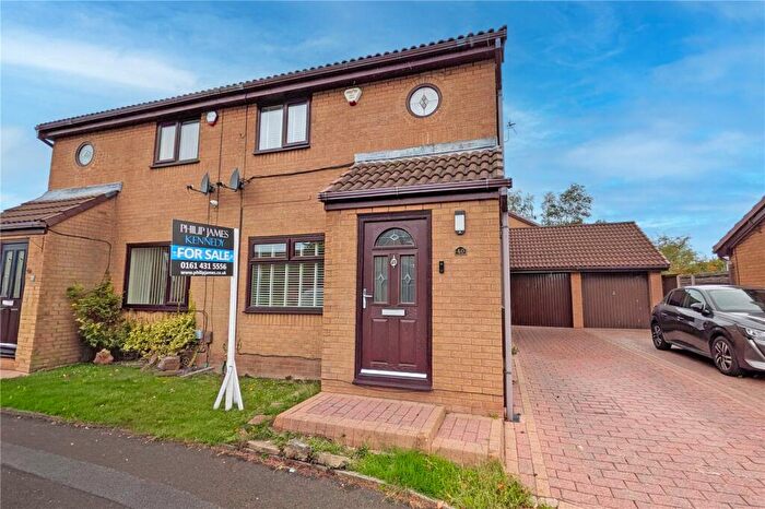 3 Bedroom Semi-Detached House For Sale In The Hawthorns, Audenshaw, Tameside, M34