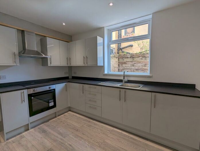 4 Bedroom House To Rent In Bedford Road, Bootle, - ***Available With Zero Deposits***, L20