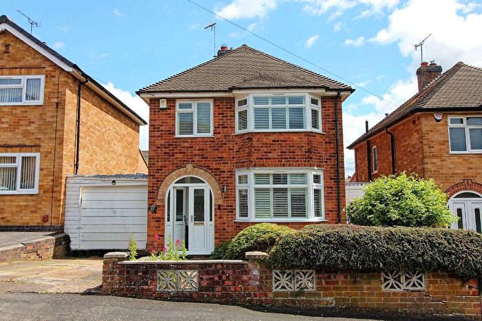 3 Bedroom Detached House For Sale In Bourton Crescent, Oadby, LE2