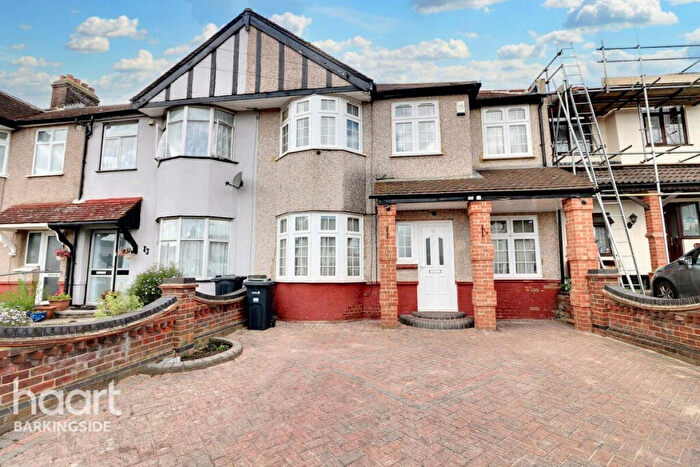 5 Bedroom Semi-Detached House For Sale In Belvedere Avenue, Clayhall, IG5