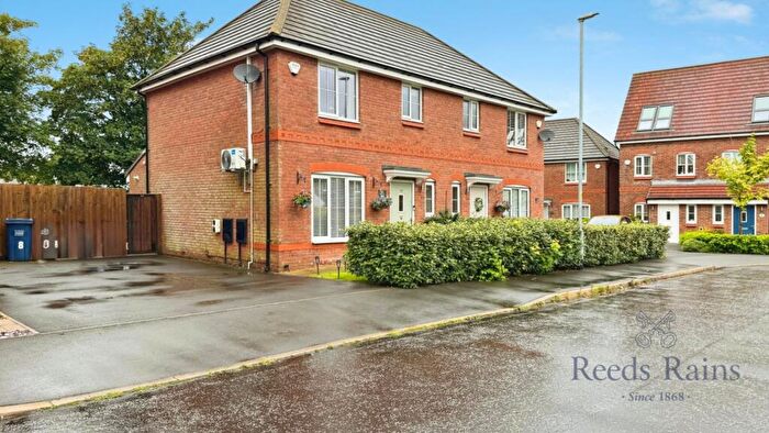 3 Bedroom Semi Detached House For Sale In Spinners Avenue, Bamber Bridge, Preston, Lancashire, PR5