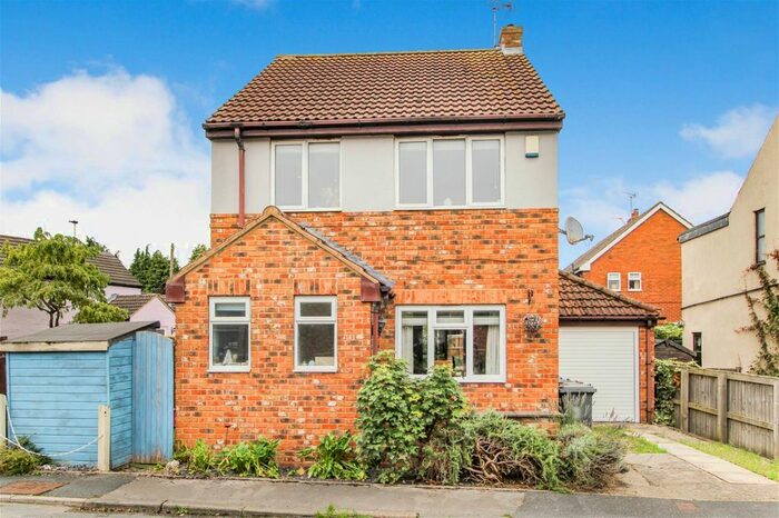 3 Bedroom Detached House For Sale In Park Lane, Burn, YO8