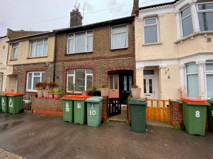1 Bedroom Ground Maisonette To Rent In Wythes Road, London, E16