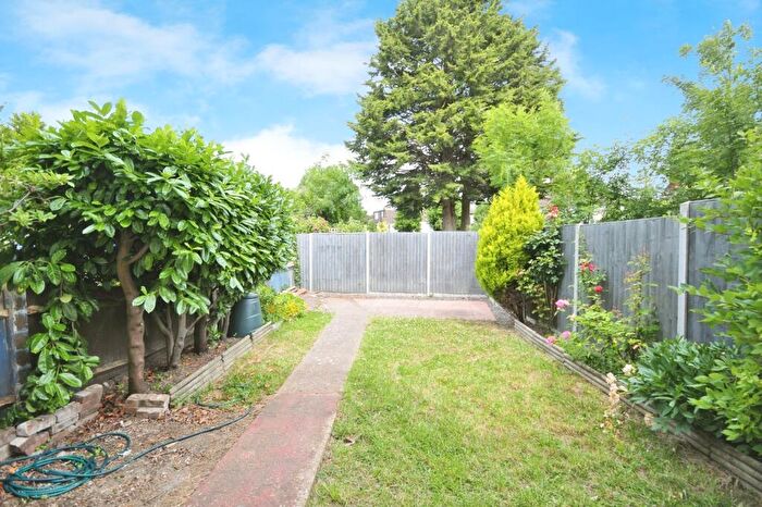 4 Bedroom House To Rent In Warwick Road, Penge, London, SE20