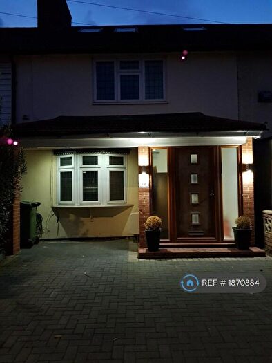 4 Bedroom Terraced House To Rent In Wren Road, Dagenham, RM9