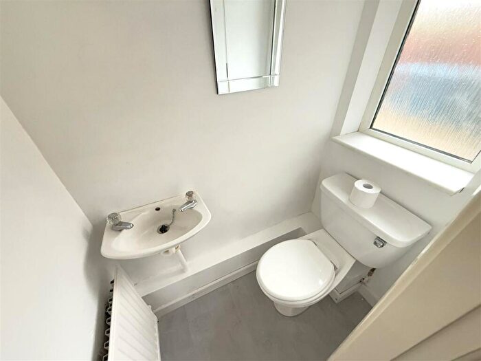 6 Bedroom Detached House For Sale In Main Street, Langar, NG13