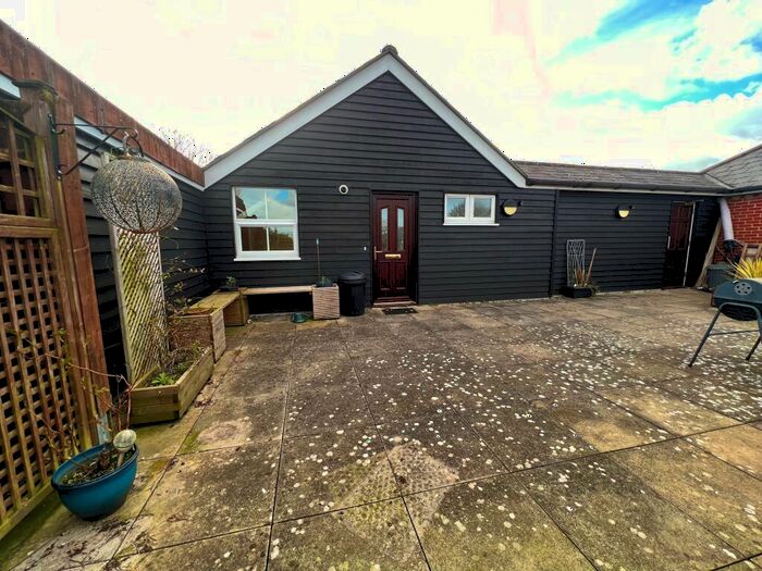 3 Bedroom Flat To Rent In Chapel Road, West Bergholt, CO6