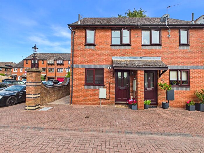 2 Bedroom Semi Detached House For Sale In Byfield Rise, Worcester, Worcestershire, WR5