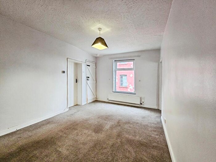 1 Bedroom Flat To Rent In Cross Street, Macclesfield, SK11