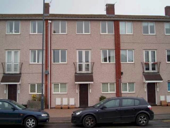2 Bedroom Flat To Rent In Pound Road, Kingswood, Bristol, BS15