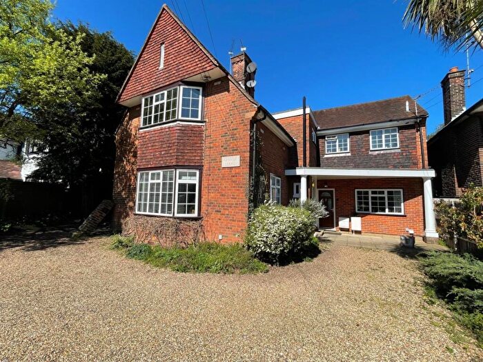 3 Bedroom Maisonette To Rent In Ickenham Road, Ruislip, HA4