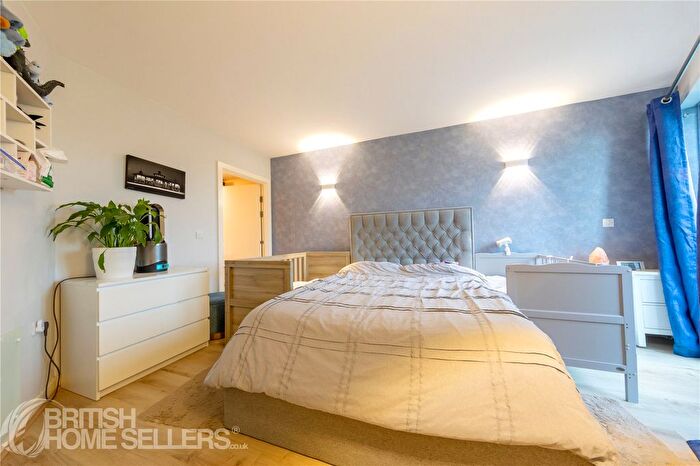 2 Bedroom Flat For Sale In Deals Gateway, Greenwich, Lewisham, London, SE13