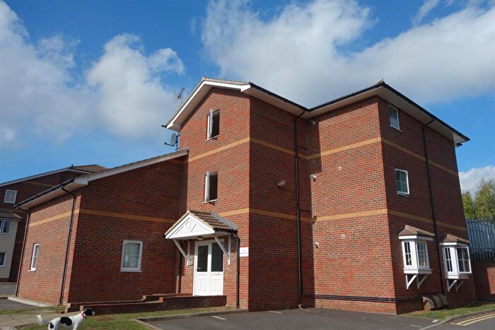 1 Bedroom Flat To Rent In Spencer Close, Aldershot, GU12