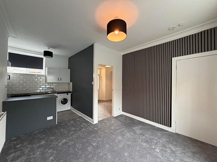 1 Bedroom Flat To Rent In / Arthur Street, TD9