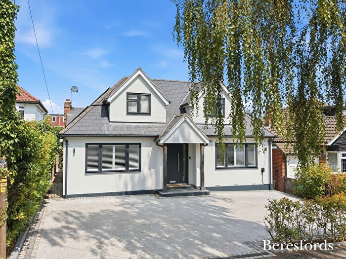 4 Bedroom Bungalow For Sale In Tennyson Road, Hutton, CM13