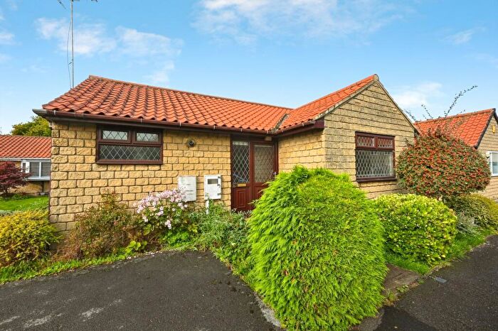 2 Bedroom Bungalow For Sale In Castleton Close, Mansfield Woodhouse, Mansfield, Nottinghamshire, NG19