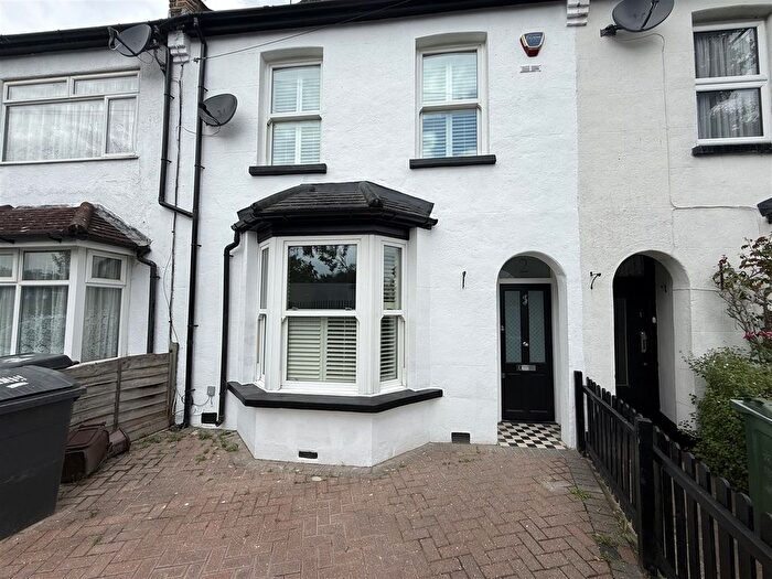 3 Bedroom Terraced House To Rent In Cross Road, London, E4