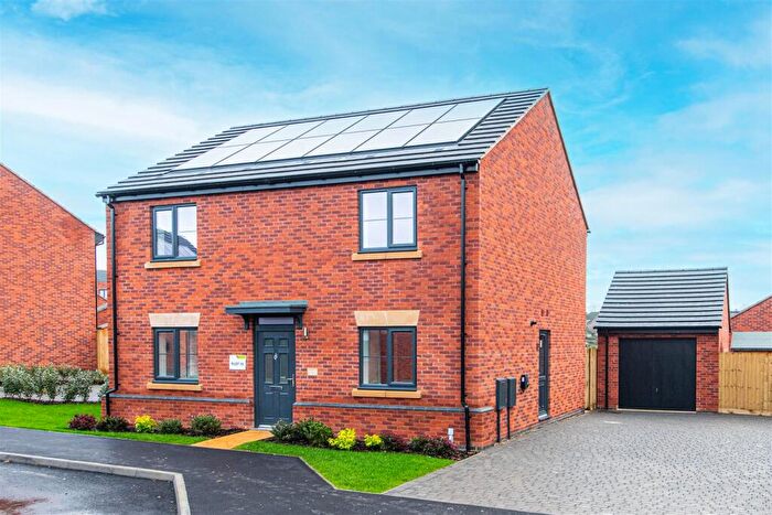 4 Bedroom Detached House For Sale In Ahern Close, Bozeat, NN29