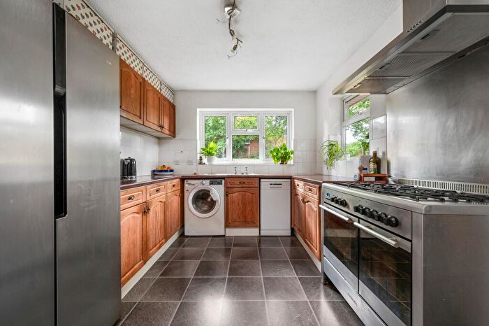4 Bedroom Bungalow For Sale In Springfield Way, Oakham, LE15