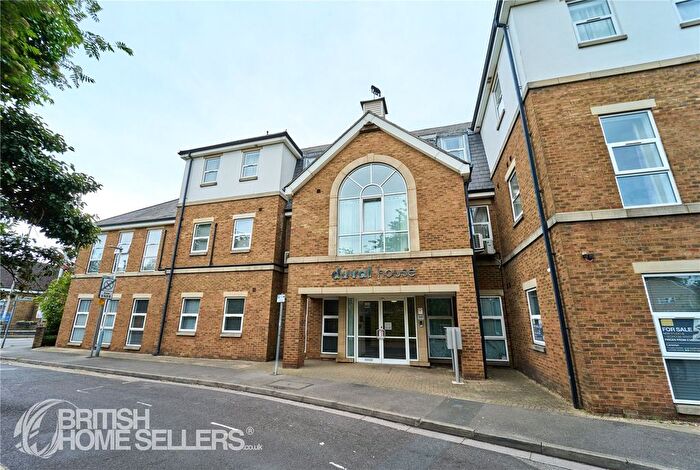 1 Bedroom Flat For Sale In Meadowlea Close, Harmondsworth, West Drayton, UB7