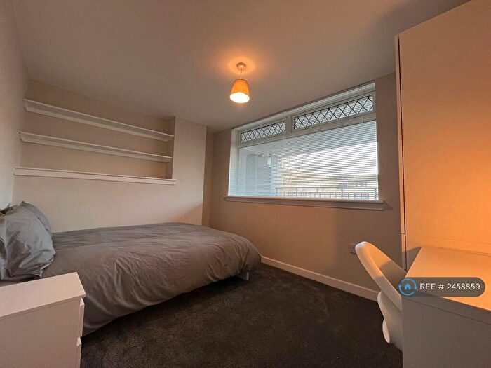4 Bedroom Flat To Rent In Hmo Melvaig Place, Glasgow, G20