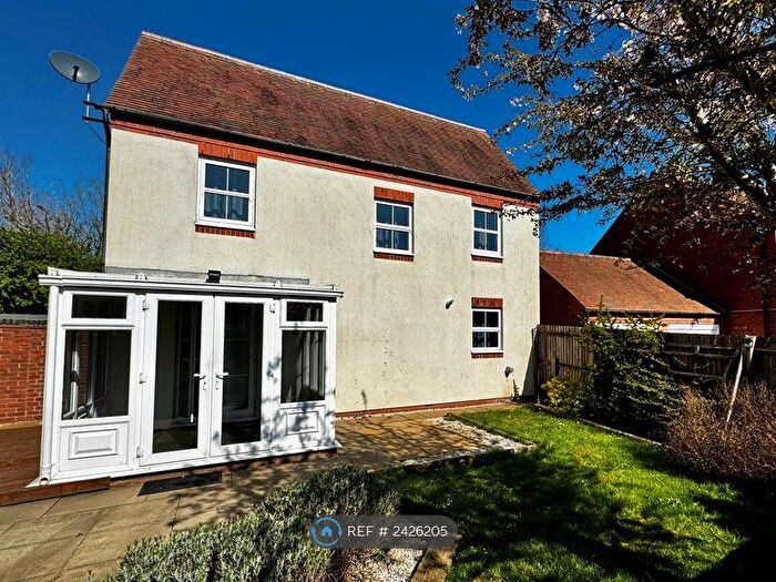 3 Bedroom Detached House To Rent In Winter Gardens Way, Banbury, OX16