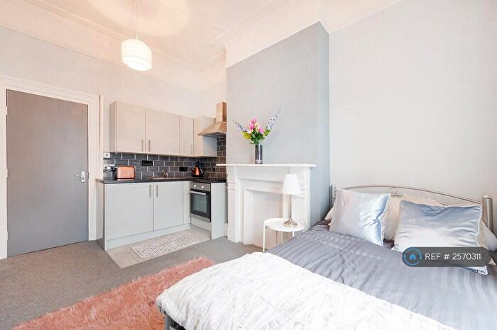 Studio To Rent In Bristol, Bristol, BS6