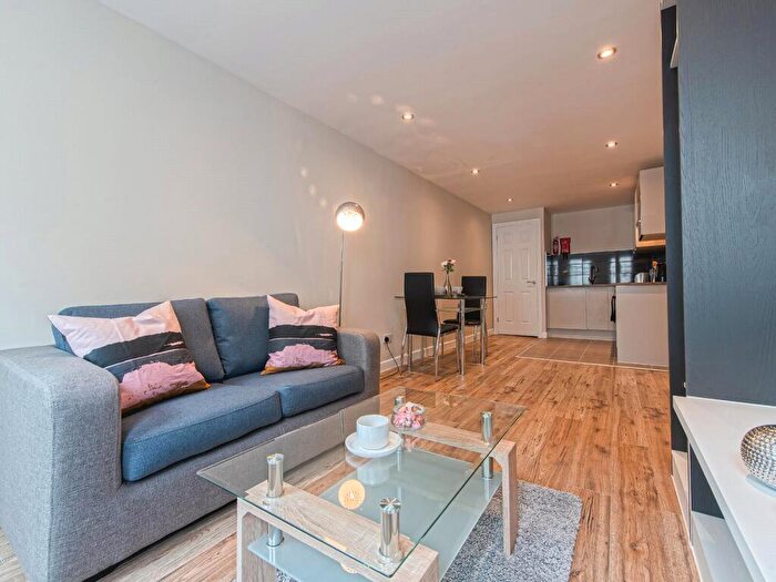 1 Bedroom Apartment To Rent In Apt, East Parade #, LS1