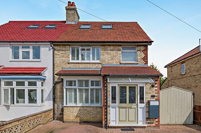 4 Bedroom Semi Detached House For Sale In Coleridge Road, Cambridge, Cambridgeshire, CB1