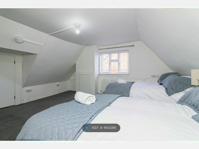 2 Bedroom Flat To Rent In The Highstreet, Hertfordshire, SG1