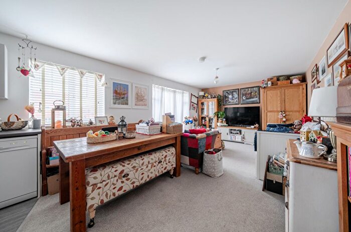 1 Bedroom Flat For Sale In Merino Road, Andover, SP11