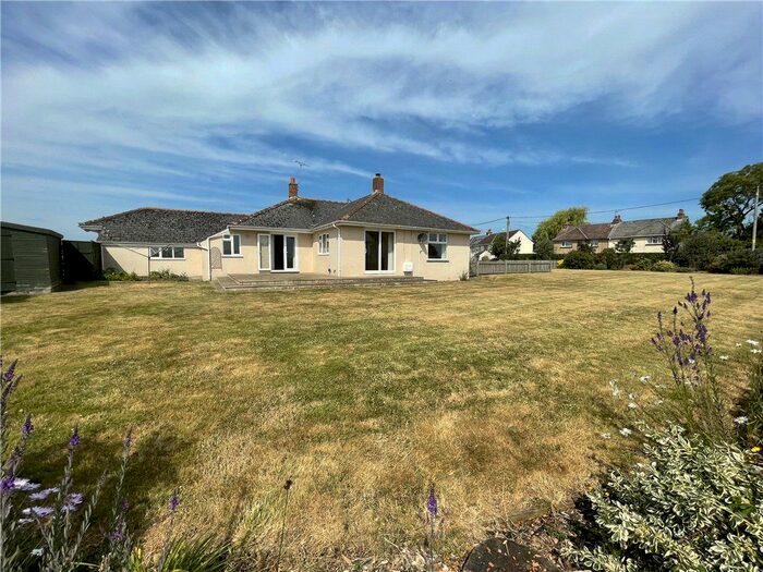 4 Bedroom Bungalow To Rent In Manston Road, Sturminster Newton, DT10