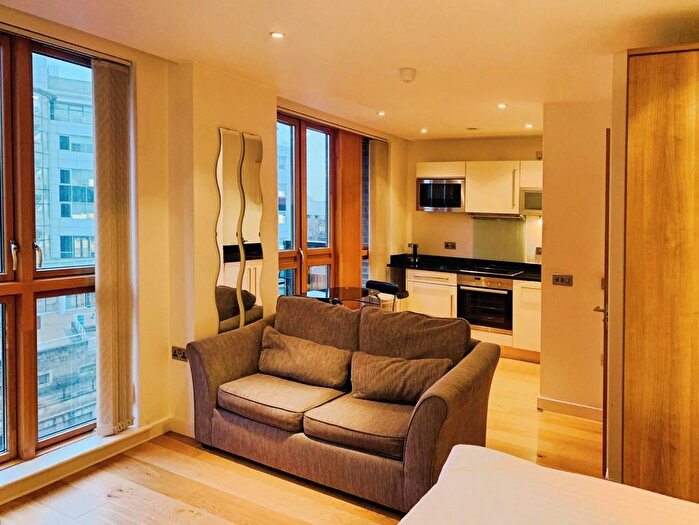 Studio To Rent In Wharf Approach, Leeds, West Yorkshire, LS1